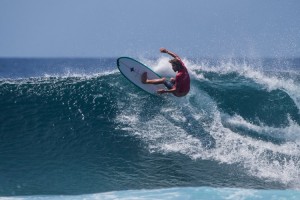 Surf aux Maldives